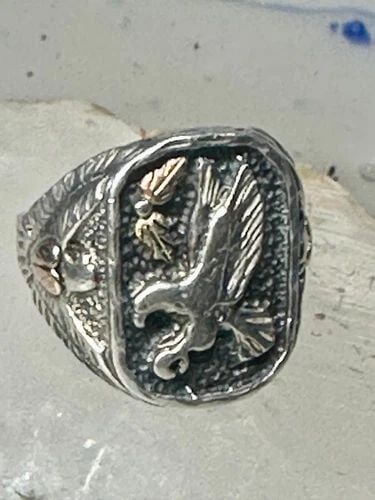 EAGLE RING LEAVES HEART BAND SIZE 11.50 STERLING SILVER WOMEN MEN: EAGLE RING LEAVES HEART BAND SIZE 11.50 STERLING SILVER WOMEN MEN Eagle ring leaves heart band size 11.50 sterling silver women men Size 11.50 Weight 12.4g Width 7/8" Band in Back 5/8"