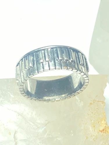 PIANO RING MUSICIAN KEYS KEYBOARD PIANIST BAND STERLING SILVER WOMEN MEN: PIANO RING MUSICIAN KEYS KEYBOARD PIANIST BAND STERLING SILVER WOMEN MEN Piano ring musician keys keyboard pianist band sterling silver women men Size 9.75 Weight. 9.7g Length 13/16" Width. 13/16" Thi