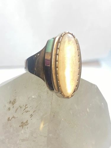 MOTHER OF PEARL RING SIZE 7.75 CAROLYN POLLACK LONG SOUTHWEST BAND STERLING SILV: MOTHER OF PEARL RING SIZE 7.75 CAROLYN POLLACK LONG SOUTHWEST BAND STERLING SILV Mother of Pearl ring Carolyn Pollack long southwest band sterling silver women girls Size 7.75 Weight 10.7g Length 1" W