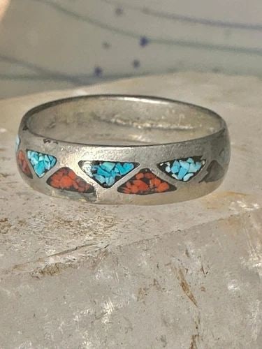 VINTAGE ZUNI WEDDING BAND TURQUOISE CORAL CHIPS SIZE 11.5 BAND STERLING SILVER W: VINTAGE ZUNI WEDDING BAND TURQUOISE CORAL CHIPS SIZE 11.5 BAND STERLING SILVER W Vintage Zuni wedding band turquoise coral chips size 11.5 band sterling silver women men Size 11.5 Between a size 11.5 