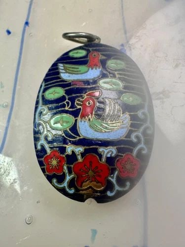 VINTAGE DUCKS SWIMMING IN LAKE W FLOWERS CLOISONNE PENDANT DOUBLE SIDED (1 of 2)