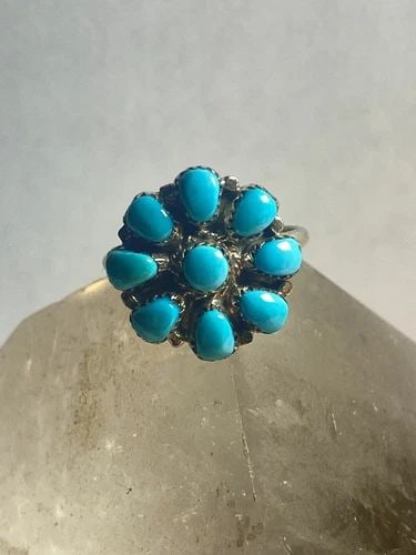 TURQUOISE RING SIZE 7.50 PETITE POINT ZUNI FLOWER STERLING SILVER WOMEN GIRLS: TURQUOISE RING SIZE 7.50 PETITE POINT ZUNI FLOWER STERLING SILVER WOMEN GIRLS Turquoise ring petite point flower southwest sterling silver women girls Size 7.50 Between a size 7.50 and a size 7.75 Wei