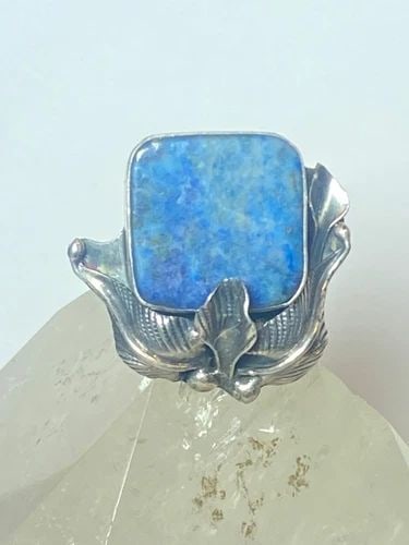 SODALITE RING SOUTHWEST STERLING SILVER WOMEN GIRLS: SODALITE RING SOUTHWEST STERLING SILVER WOMEN GIRLS Blue stone ring southwest sterling silver women girls Size 6.50 adjustable Weight 15g Length 1. 1/4" Width. 1. 1/4" Thinnest part 1/8"