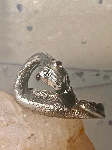 SNAKE RING SIZE 6.50 HOLDING A STONE PROBABLY ONYX PURPLE STONE EYES STERLING SI (1 of 2)