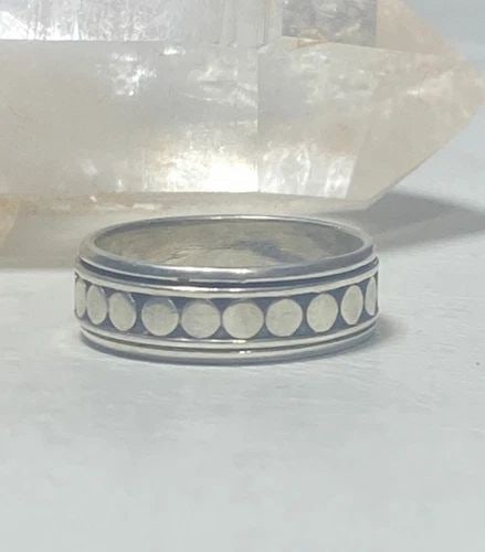 SPINNER RING BEADED BAND BIKER STERLING SILVER WOMEN MEN: SPINNER RING BEADED BAND BIKER STERLING SILVER WOMEN MEN Spinner ring beaded band biker sterling silver women men An elegant spinner - Not bulky..very smooth ... Size 6.75 Weight 3.4g Band width 7/32"