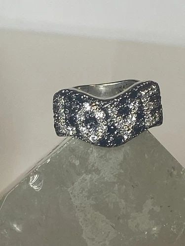 LOVE RING FRIENDSHIP COCKTAIL CZ'S VALENTINE PINKY BAND STERLING SILVER WOMEN GI (1 of 2)
