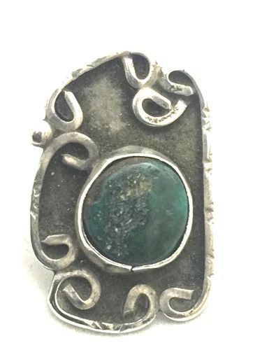 VINTAGE STERLING SILVER SOUTHWEST RING TURQUOISE SIZE 4.5: VINTAGE STERLING SILVER SOUTHWEST RING TURQUOISE SIZE 4.5 Vintage Sterling Silver Native American Navajo Ring Turquoise Size 4.5 Free First Class shipping and postal insurance is included. If you want