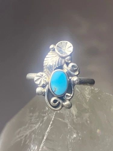 TURQUOISE RING SOUTHWEST PINKY STERLING SILVER WOMEN GIRL II: TURQUOISE RING SOUTHWEST PINKY STERLING SILVER WOMEN GIRL II Turquoise Ring southwest pinky sterling silver women girl ii Size 2.25 Weight 1.3g Length. 5/8" Width 3/8" Thinnest part 3/32"