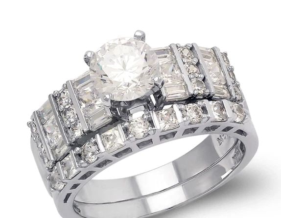 NEW 14K WHITE GOLD LADIES FANCY WHITE SOLITAIRE RING: NEW 14K WHITE GOLD LADIES FANCY WHITE SOLITAIRE RING LADIES FANCY WHITE SOLITAIRE RING NEW 14K WHITE GOLD Apx. WIDTH: 6mm Apx. WEIGHT: 6.2g