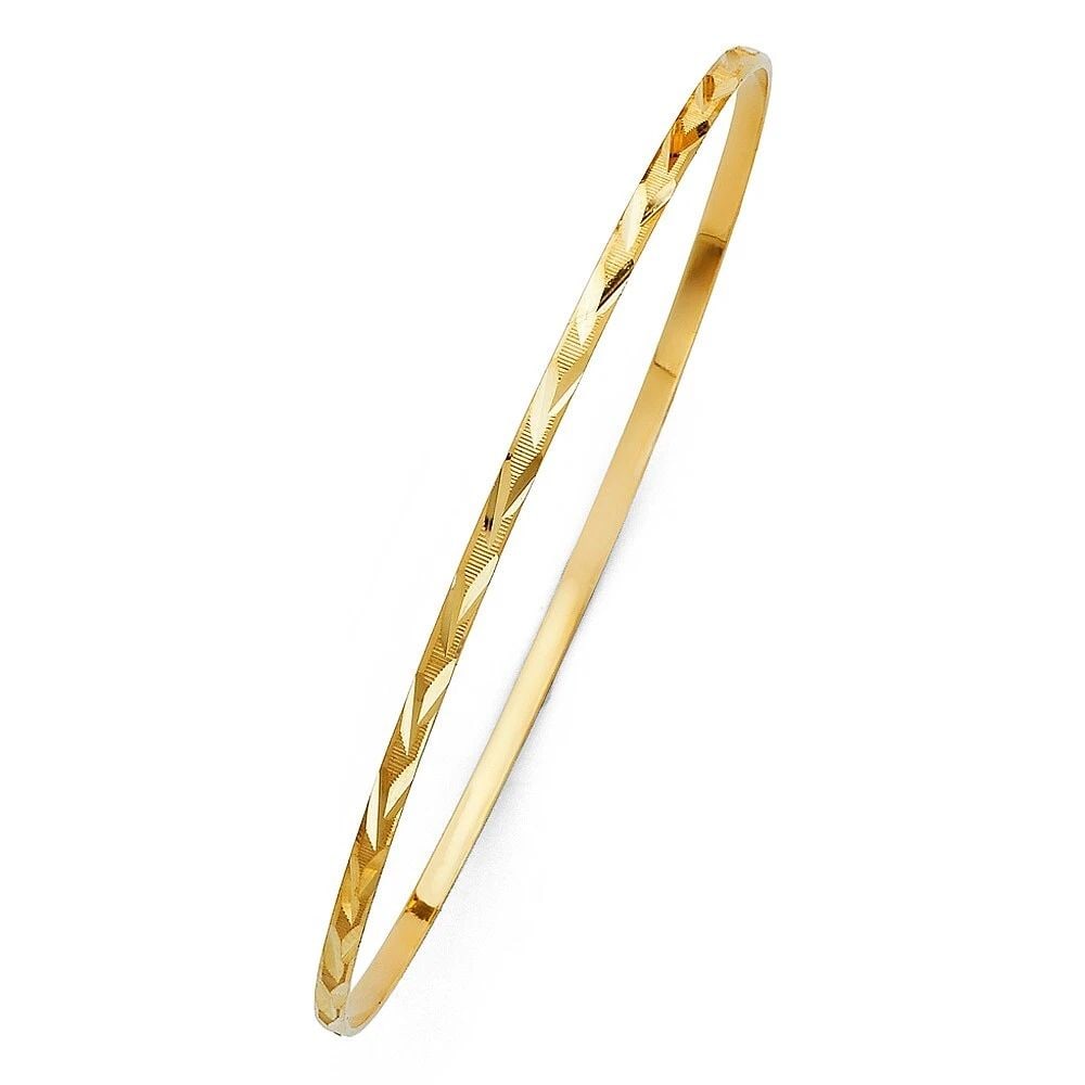 NEW 14K YELLOW GOLD 2MM SOLID BANGLE: NEW 14K YELLOW GOLD 2MM SOLID BANGLE 2MM SOLID BANGLE NEW 14K YELLOW GOLD LENGTH - 7in Apx WEIGHT - 4g