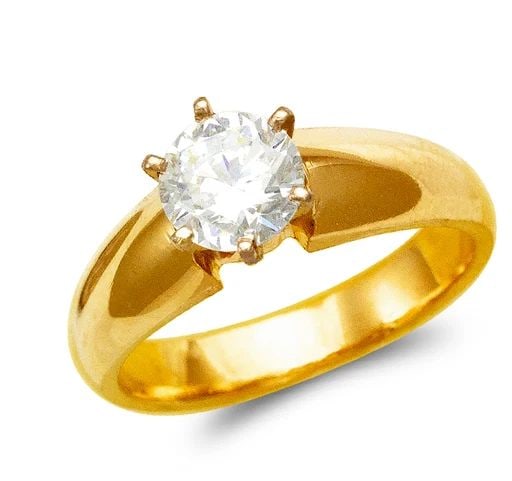 NEW 14K YELLOW GOLD 5MM LADIES SOLITAIRE RING: NEW 14K YELLOW GOLD 5MM LADIES SOLITAIRE RING 5MM LADIES SOLITAIRE RING NEW 14K YELLOW GOLD Apx. SIZE: 5mm Apx. WEIGHT: 5.3g