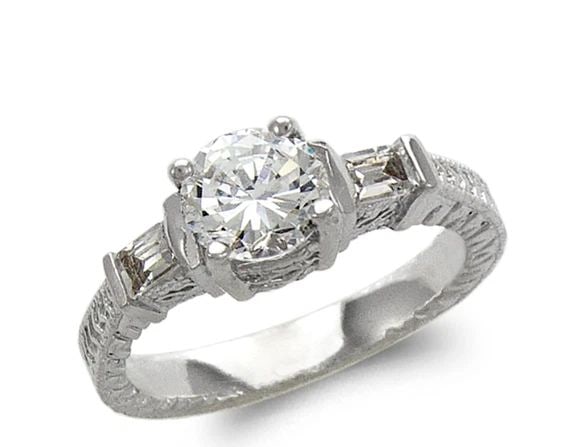 NEW 14K WHITE GOLD LADIES FASHION WHITE SOLITAIRE RING (1 of 2)