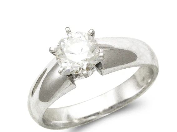 NEW 14K WHITE GOLD 5MM LADIES WHITE SOLITAIRE RING: NEW 14K WHITE GOLD 5MM LADIES WHITE SOLITAIRE RING 5MM LADIES WHITE SOLITAIRE RING NEW 14K WHITE GOLD Apx. WIDTH: 5mm Apx. WEIGHT: 5.1g
