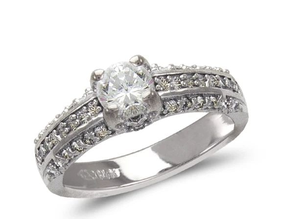 NEW 14K WHITE GOLD LADIES FASHION WHITE SOLITAIRE RING: NEW 14K WHITE GOLD LADIES FASHION WHITE SOLITAIRE RING LADIES FASHION WHITE SOLITAIRE RING NEW 14K WHITE GOLD Apx. WIDTH: 6mm Apx. WEIGHT: 5.0g