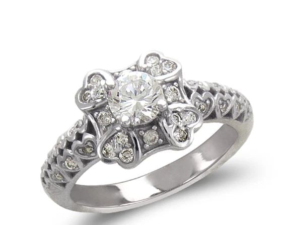 NEW 14K WHITE GOLD LADIES FASHION WHITE SOLITAIRE RING: NEW 14K WHITE GOLD LADIES FASHION WHITE SOLITAIRE RING LADIES FASHION WHITE SOLITAIRE RING NEW 14K WHITE GOLD Apx. WIDTH: 10mm Apx. WEIGHT: 4.9g