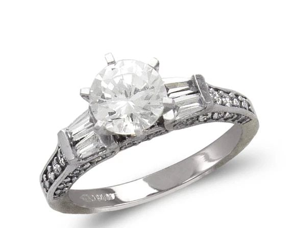 NEW 14K WHITE GOLD LADIES FASHION WHITE SOLITAIRE RING: NEW 14K WHITE GOLD LADIES FASHION WHITE SOLITAIRE RING LADIES FASHION WHITE SOLITAIRE RING NEW 14K WHITE GOLD Apx. WIDTH: 4mm Apx. WEIGHT: 4.6g