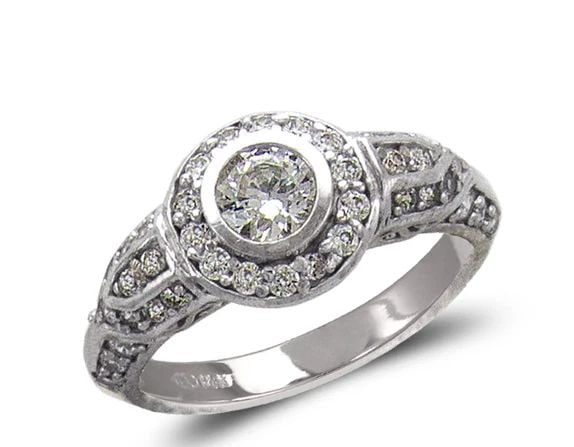 NEW 14K WHITE GOLD LADIES FASHION WHITE SOLITAIRE RING: NEW 14K WHITE GOLD LADIES FASHION WHITE SOLITAIRE RING LADIES FASHION WHITE SOLITAIRE RING NEW 14K WHITE GOLD Apx. WIDTH: 9mm Apx. WEIGHT: 4.4g