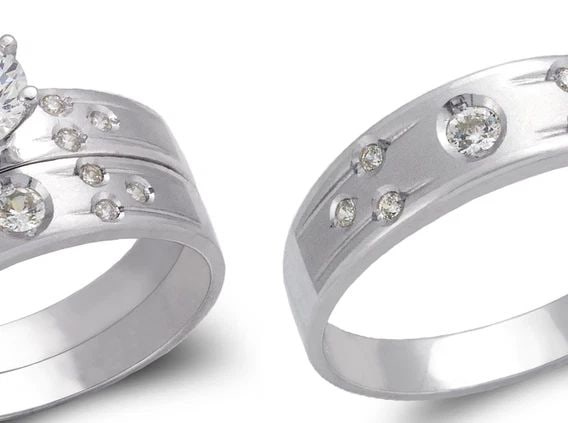NEW 14K WHITE GOLD WHITE WEDDING TRIO RING SET: NEW 14K WHITE GOLD WHITE WEDDING TRIO RING SET WHITE WEDDING TRIO RING SET NEW 14K WHITE GOLD Apx. WIDTH: 6mm Apx. WEIGHT: 7.0g