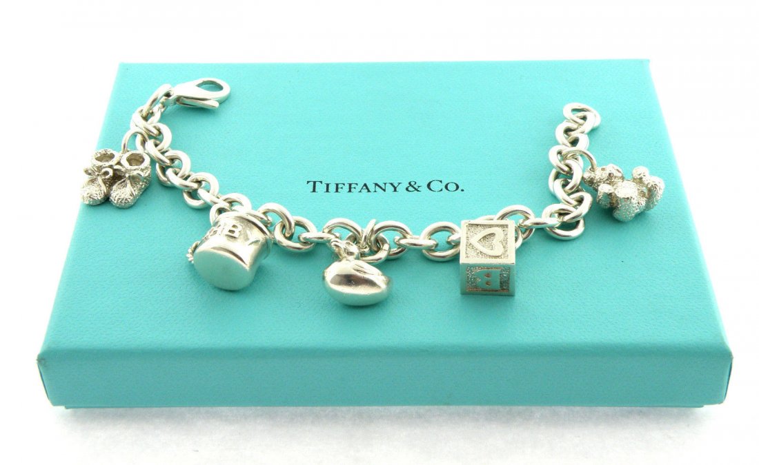 TIFFANY & Co. STERLING SILVER BABY 5 CHARM BRACELET Lot 0033