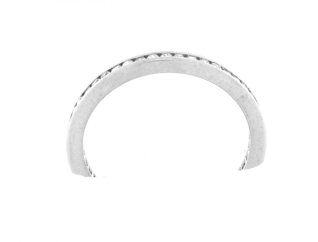 PLATINUM FULL ETERNITY DIAMOND WEDDING BAND FINE 1.8MM: Diamond Eternity RingConditionNewMaterialPlatinumStonesDiamonds H SI1Stone Weight0.33ct tw apxSize6.25 - 1.8mm WideWeight2.5g