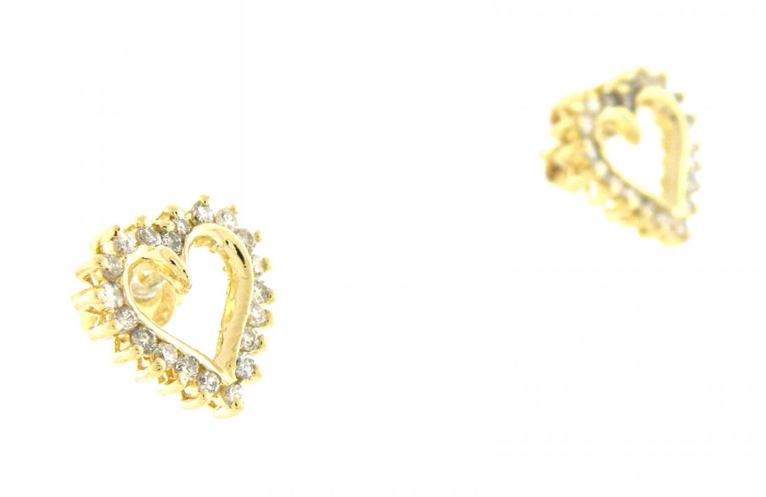 14K YELLOW GOLD OPEN DIAMOND HEART STUD EARRINGS: Ladies Stud EarringsConditionNewMaterial14k Yellow goldStonesDiamonds H SI1Stone Weight0.50ct twSize0.46" H x 0.47" WWeight2.4g