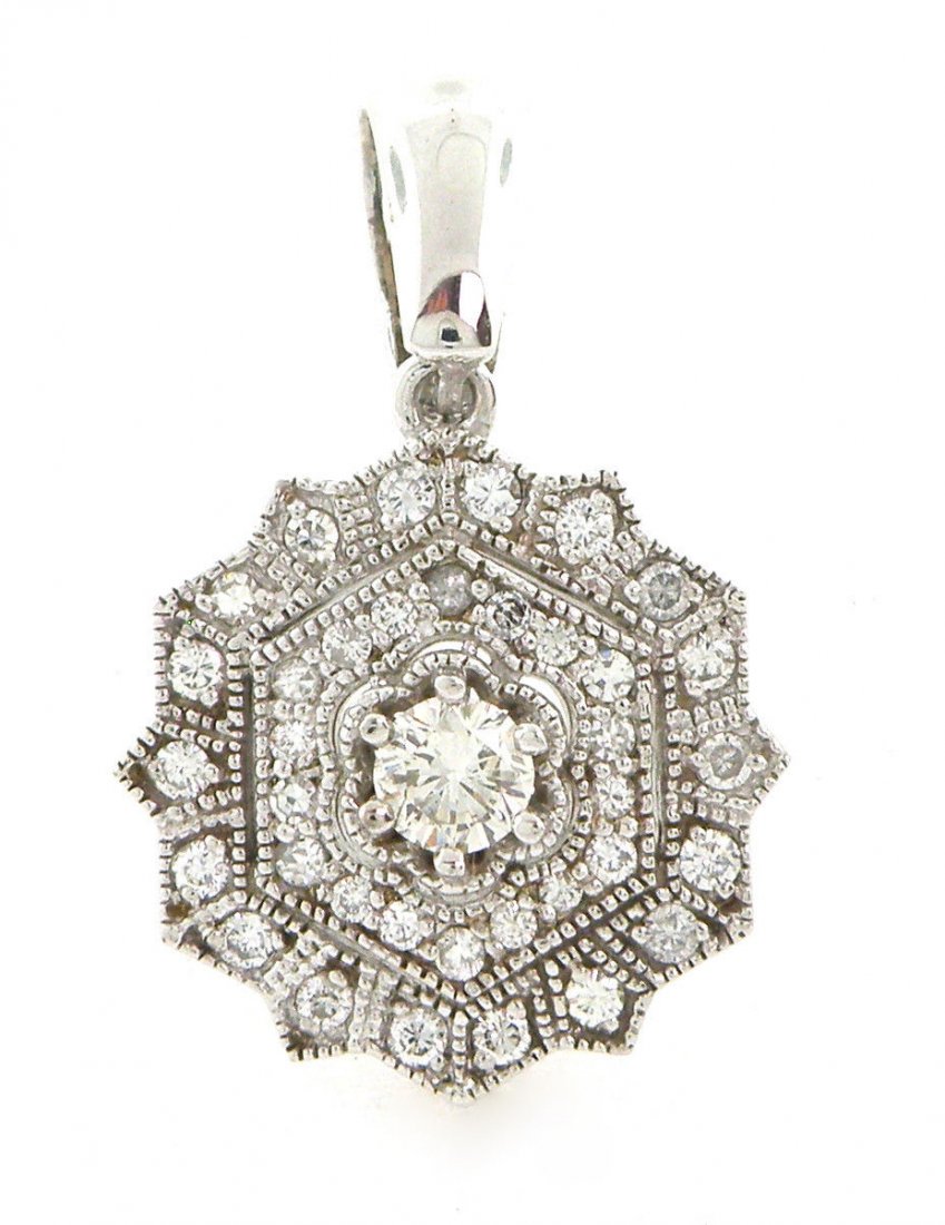 VINTAGE 14K WHITE GOLD DIAMOND CLUSTER PENDANT FILIGREE: Vintage Cluster PendantConditionPre-owned, Vintage, In Excellent conditionMaterial14k Yellow goldStonesDiamonds H SI1Stone Weight1ctSize1.11" H X 0.67"WWeight4.5g