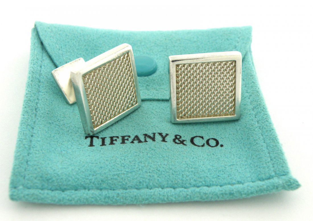 TIFFANY & Co. STERLING SILVER SQUARE WEAVE CUFFLINKS (1 of 2)