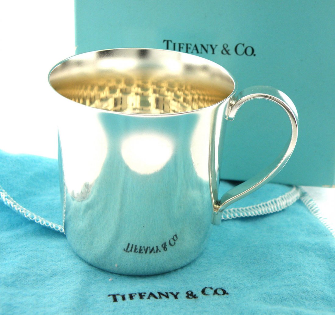 TIFFANY & Co. STERLING SILVER BABY CUP BOX AND POUCH (1 of 2)