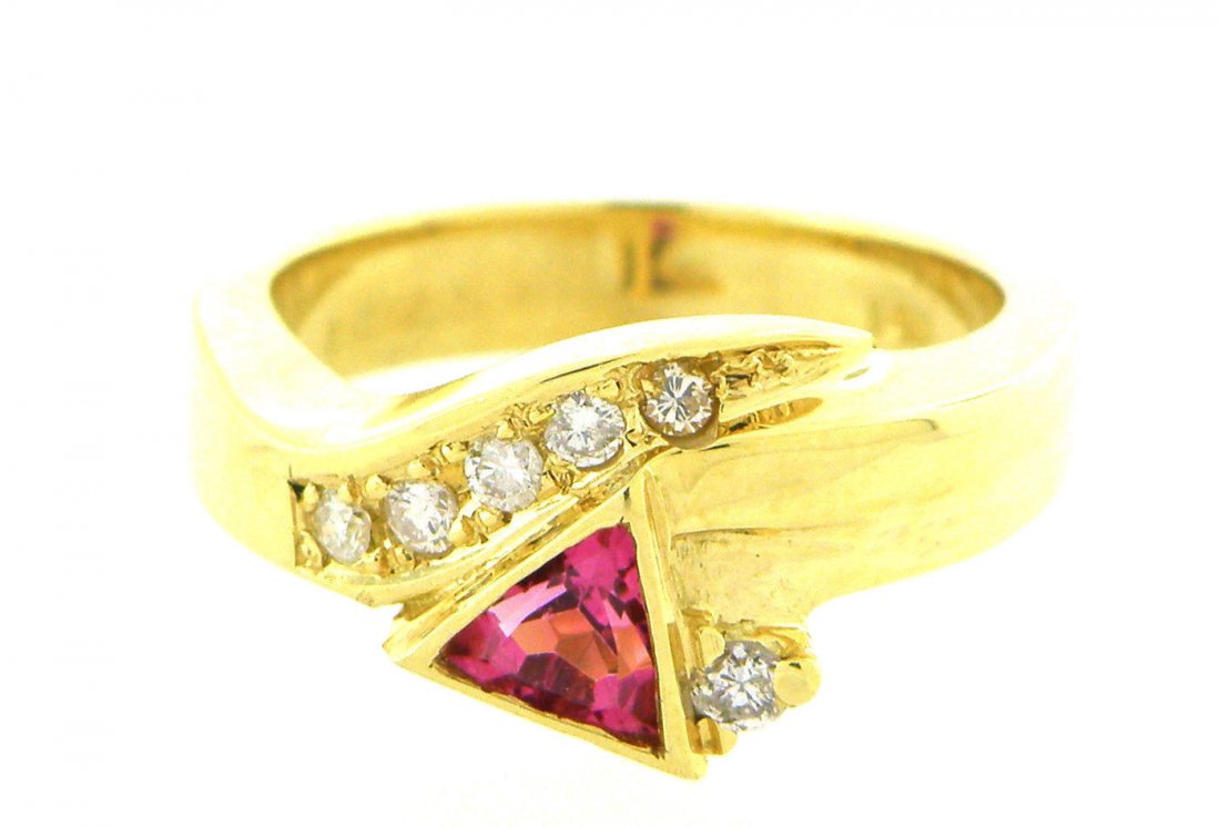 ESTATE SOLID 14K Y/ GOLD DIAMOND TOURMALINE LADIES RING: Ladies Cocktail RingConditionEstate, pre-owned, In Excellent conditionMaterial14K Yellow goldStonesTourmaline & Diamonds G SI1Stone Weight0.65ct tw Size6.5 (we can re-size for a small fee, please cont