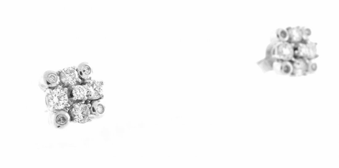 VINTAGE 14K WHITE GOLD DIAMOND LADIES STUD EARRINGS 1CT: Ladies EarringsConditionVintage, Pre-owned, In Excellent conditionMaterial14k White goldStonesRound Diamonds H SI1Stone Weight1ct twSize0.33" H x 0.33" WWeight2.5g