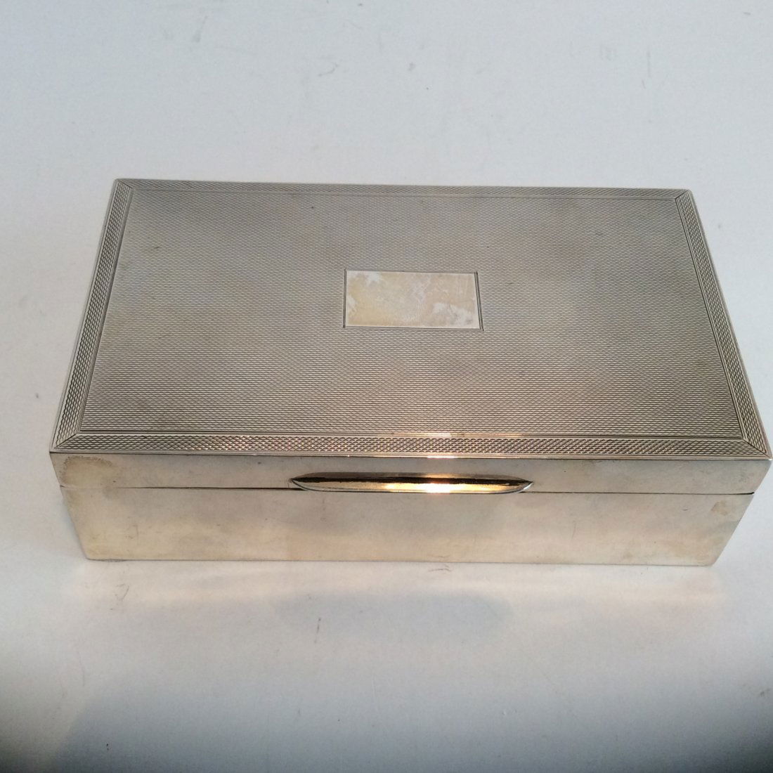 Sterling silver english table cigarette box deco: Sterling silver cigarette box english hallmarked large not monogrammed beautiful cedar lined 590 grams with liner 6.25 in by 3.5 in by 1.75 in