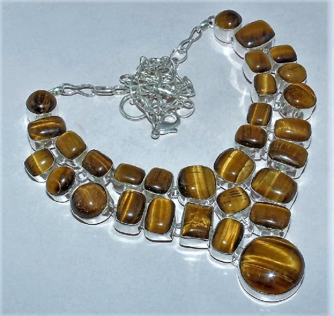 Tiger Eye Silver Necklace: 115 gramsHandset in solid silver