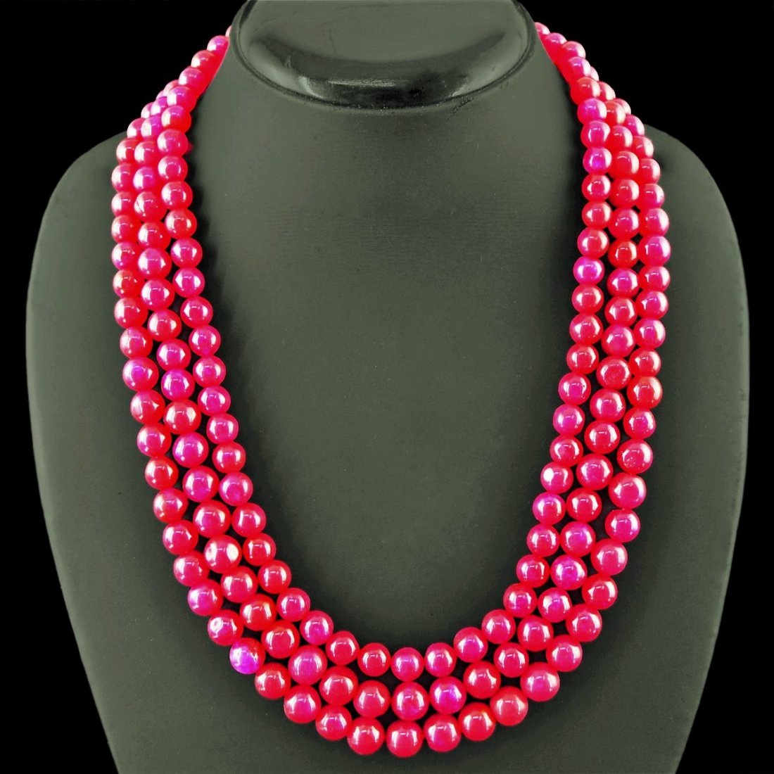 WONDERFUL  NATURAL 3 STRAND RED RUBY (1 of 1)