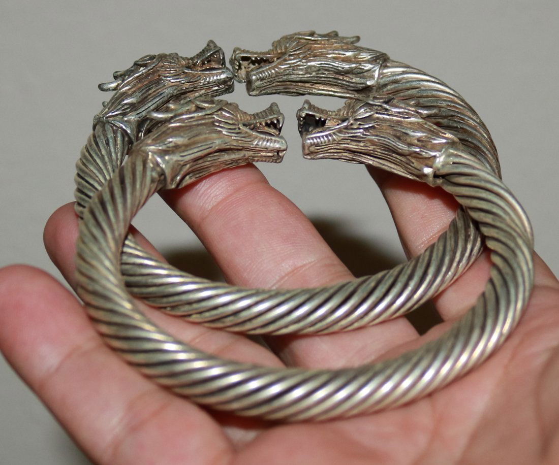 pair Chinese handmade old Tibetan silver bracelet (1 of 2)