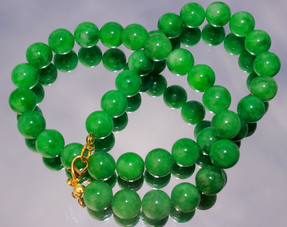 Natural Jadeite Necklace (1 of 3)
