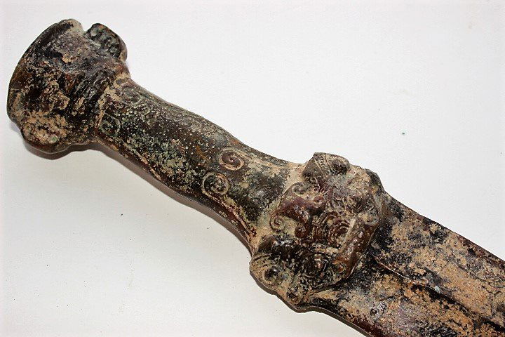 shang dynasty engraved with the ancient text sword (1 of 5)