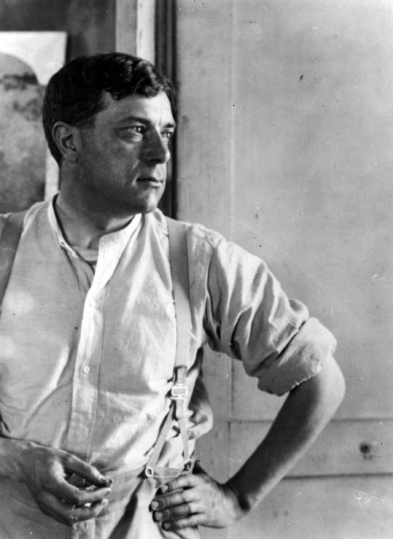 MAN RAY - Georges Braque, 1922: Georges Braque, 1922 Gelatin silver print, printed later in 1975 23,5 x 17 cm Signed on the verso Stamp EPREUVE ORIGINALE Atelier Man Ray PARIS on the verso The print is a unique piece printed and dat