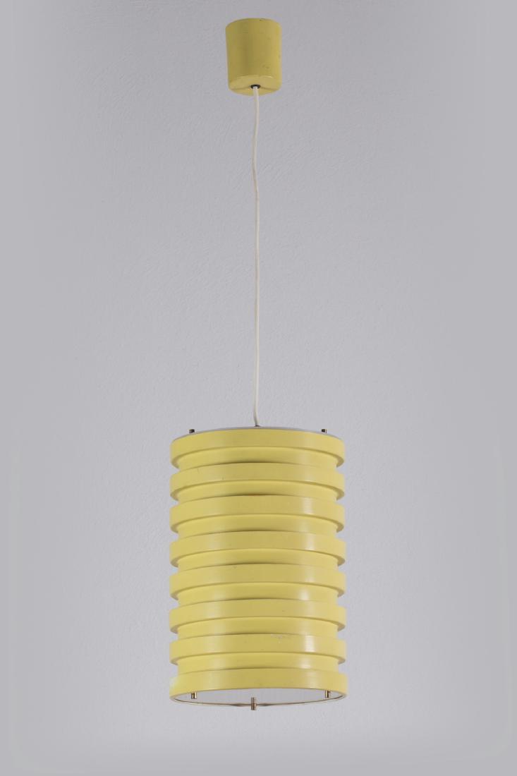 Manifattura Italiana, XX Secolo - Pair of ceiling: 1954 ca. cm 30 high; cm 20 diameter (each) Yellow laquered metal, plexiglass and polished brass.