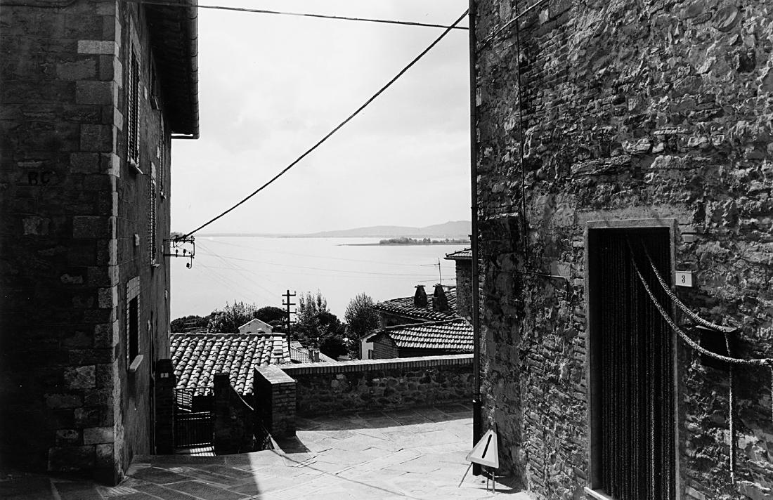 Gabriele Basilico (1944 - 2013): Passignano, years 1980 Vintage gelatin silver print on coated paper cm 17,5 x 23,5 (cm 14,5 x 22,5 picture) Photographer's credit blind stamp on the white recto margin