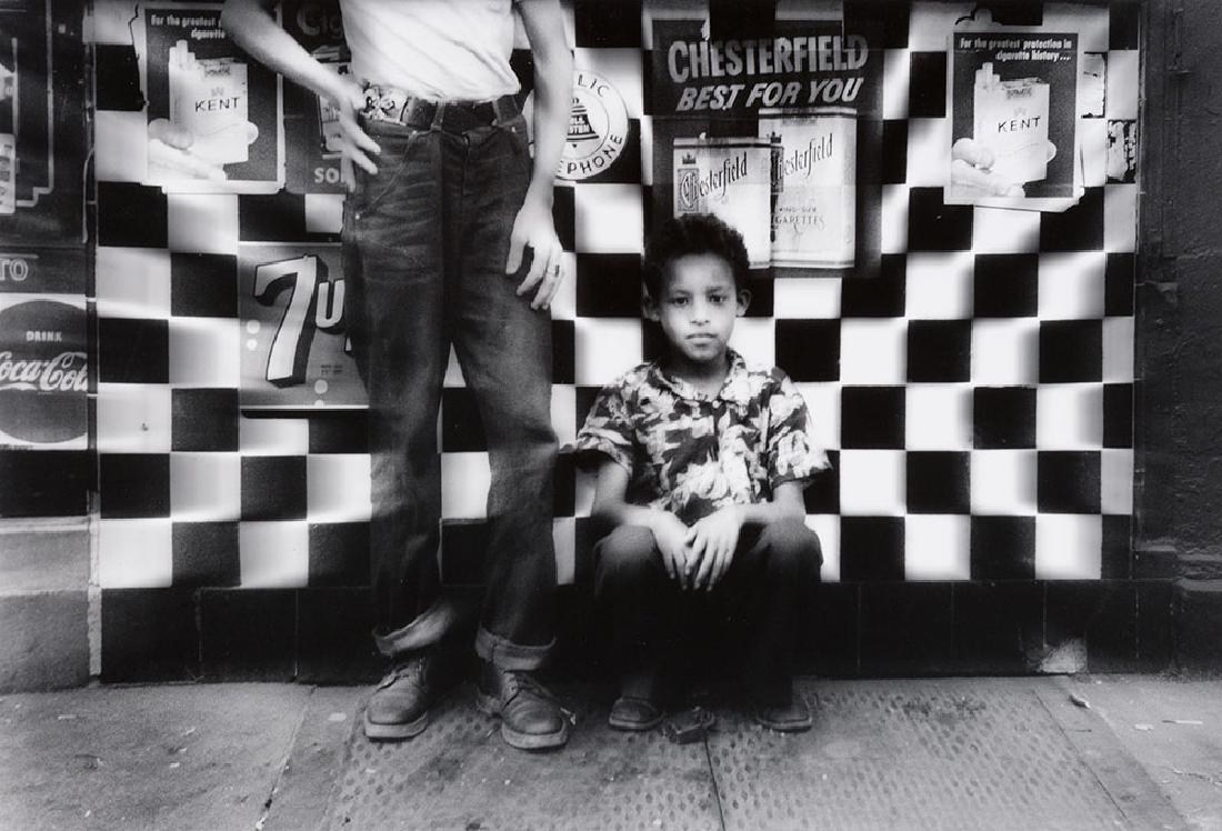 William Klein - Candy Store, New York: Gelatin silver print, printed later cm 24,7 x 36,5 Signed, titled and dated in pencil on the verso