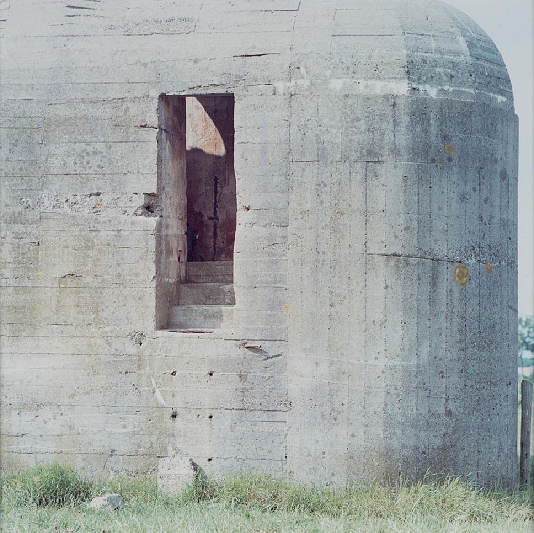 Guido Guidi - Vlissingen: Vintage C-print cm 30 x 23,2 (cm 14 x 14 immagine) Edition Print proof 05 Titled, dated and signed on the verso This lot is subject to Artists Resale Rights