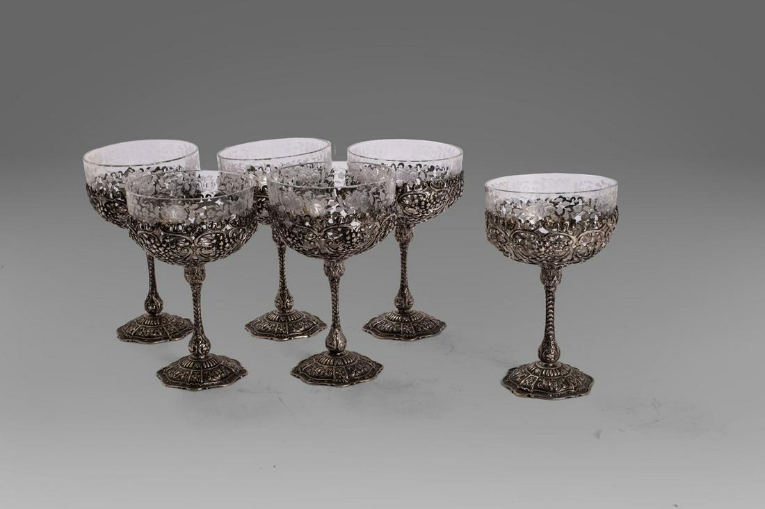 Set of six champagne glasses in crystal and 800 silver,: height 15 cm each