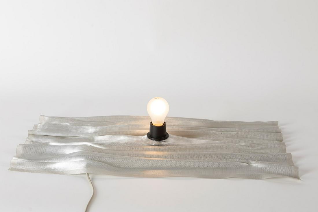 Ingo Maurer - Two lamps: fiberglass, mod. Delight.Slight defects on one of the two sheets Hanging fabric: cm l 25 x h 75 - Extended fabric: cm 75x75