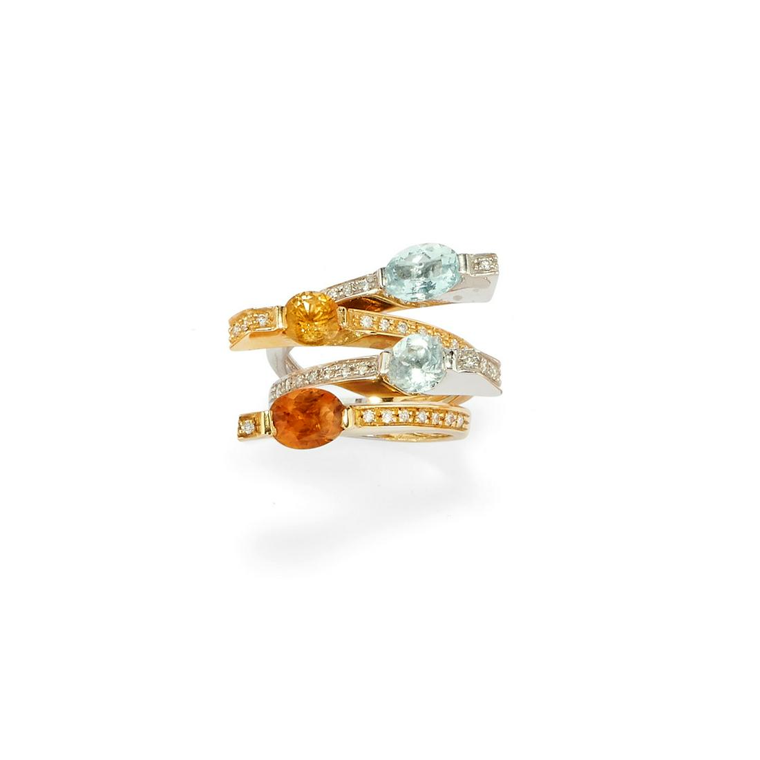 A 18K two-color gold, quartz and topaz ring (1 of 1)