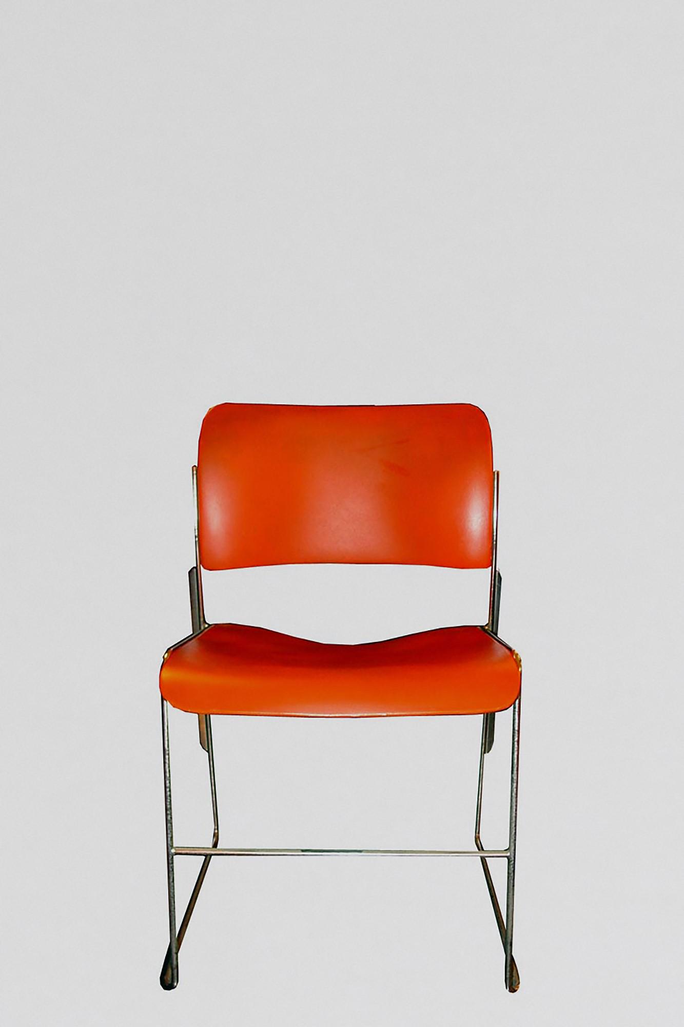 David Rowland - Four chairs: Four chairs, 1977 cm 53 x 45 x 78 40/4, chrome metal structure, seat and backrest in plastic material.