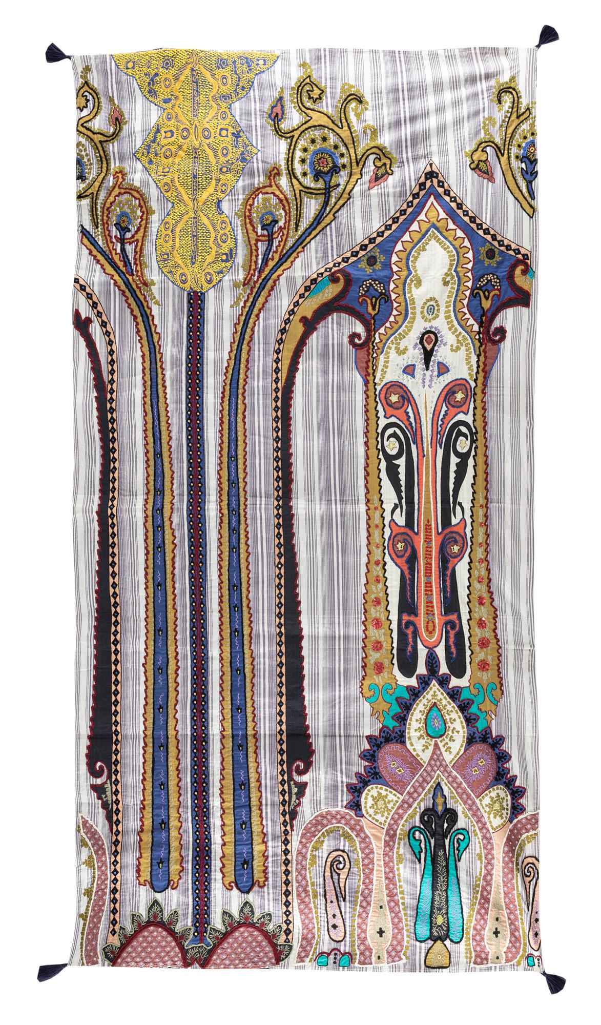 Etro - Large cotton stole: Large cotton stole, printed and embroidered with multicolor tribal motifs, cm 200 x 100.