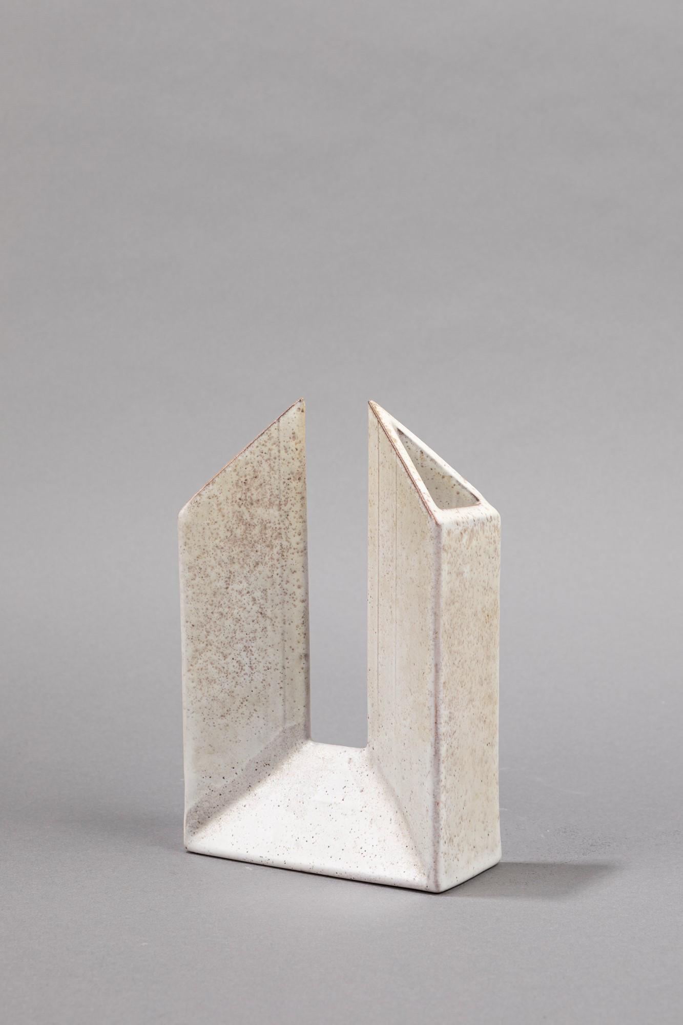Alessio Tasca - Extruded ceramic: Extruded ceramic, 1970 ca. h 17,5 x 12 x 5 cm Ceramic sculpture. Exstruded and enamelled stoneware. Marked under the base.