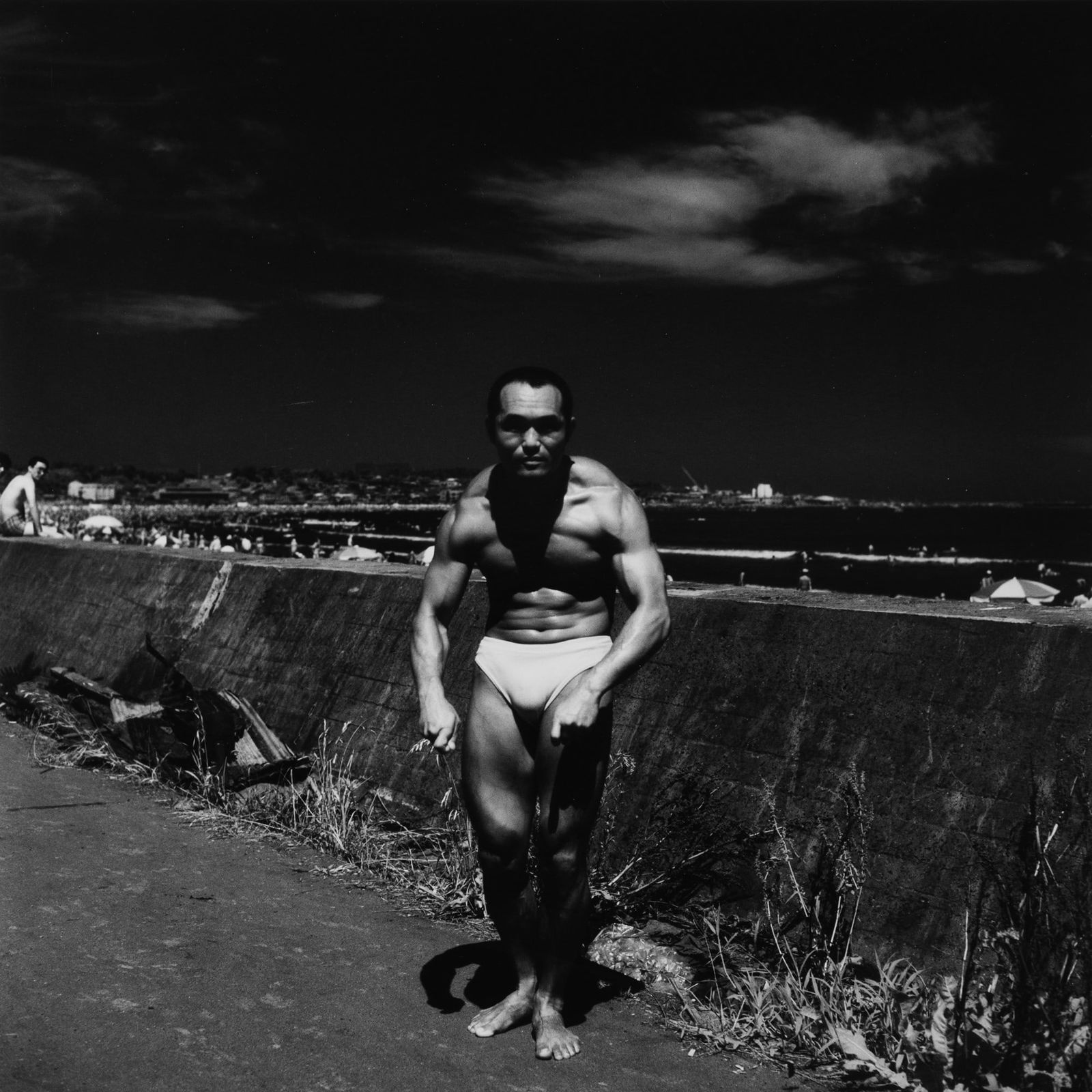 Issei Suda (1940-2019) - Untitled, 1970s: Vintage gelatin silver print cm 35,4 x 27,7 (cm 23,2 x 23,4 picture) | 13.9 x 10.9 in. (9.1 x 9.2 in. picture) Photographer's credit in pencil on the verso