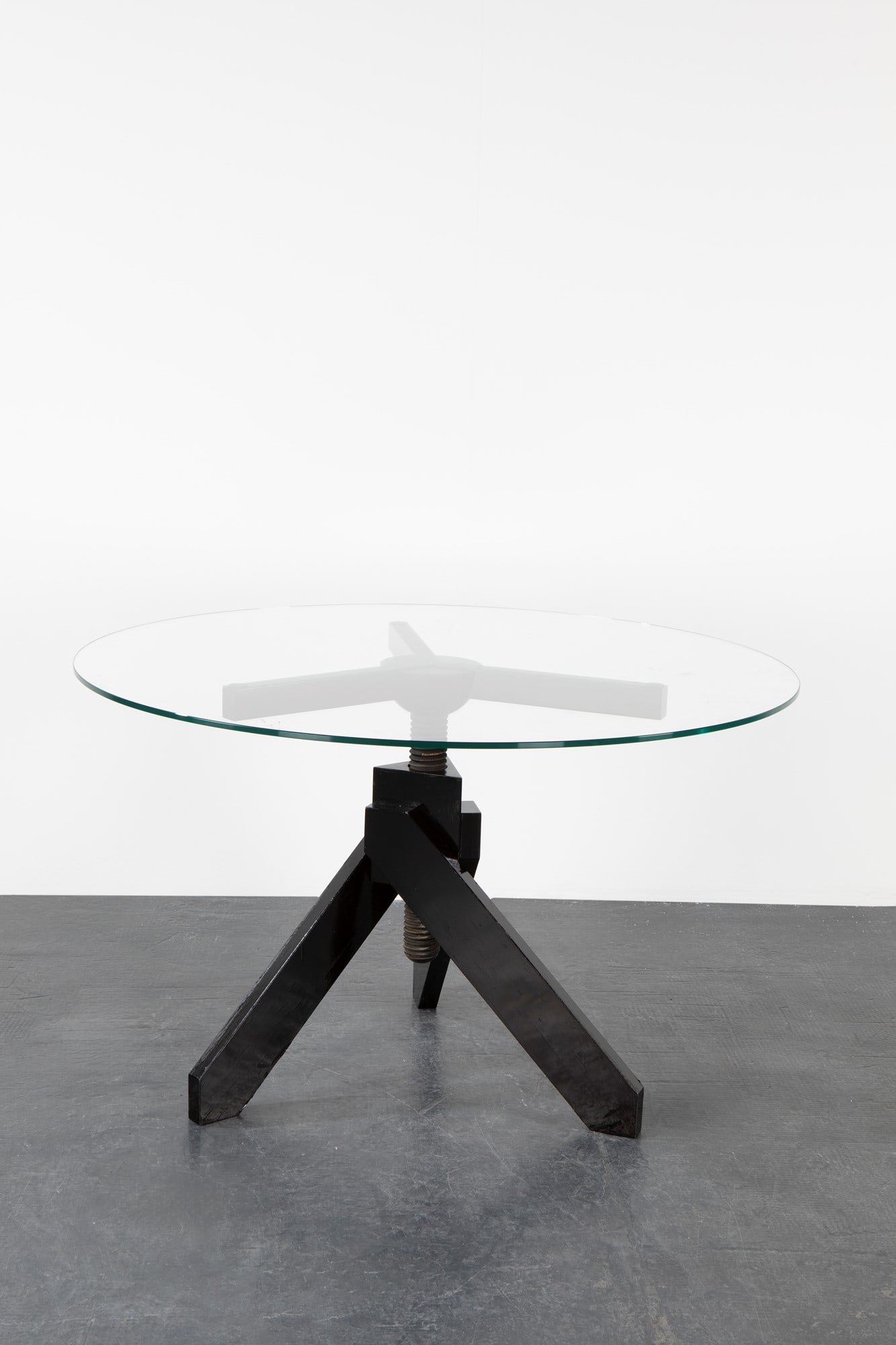 Vico Magistretti - Table Vidun model, 1987 (1 of 1)