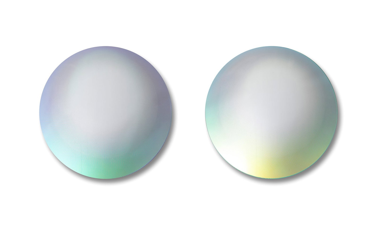 Patricia Urquiola - Shimmer, 1990 ca.: diam 60 cm two mirror, extralight glass.Manufactured by Glas Italia